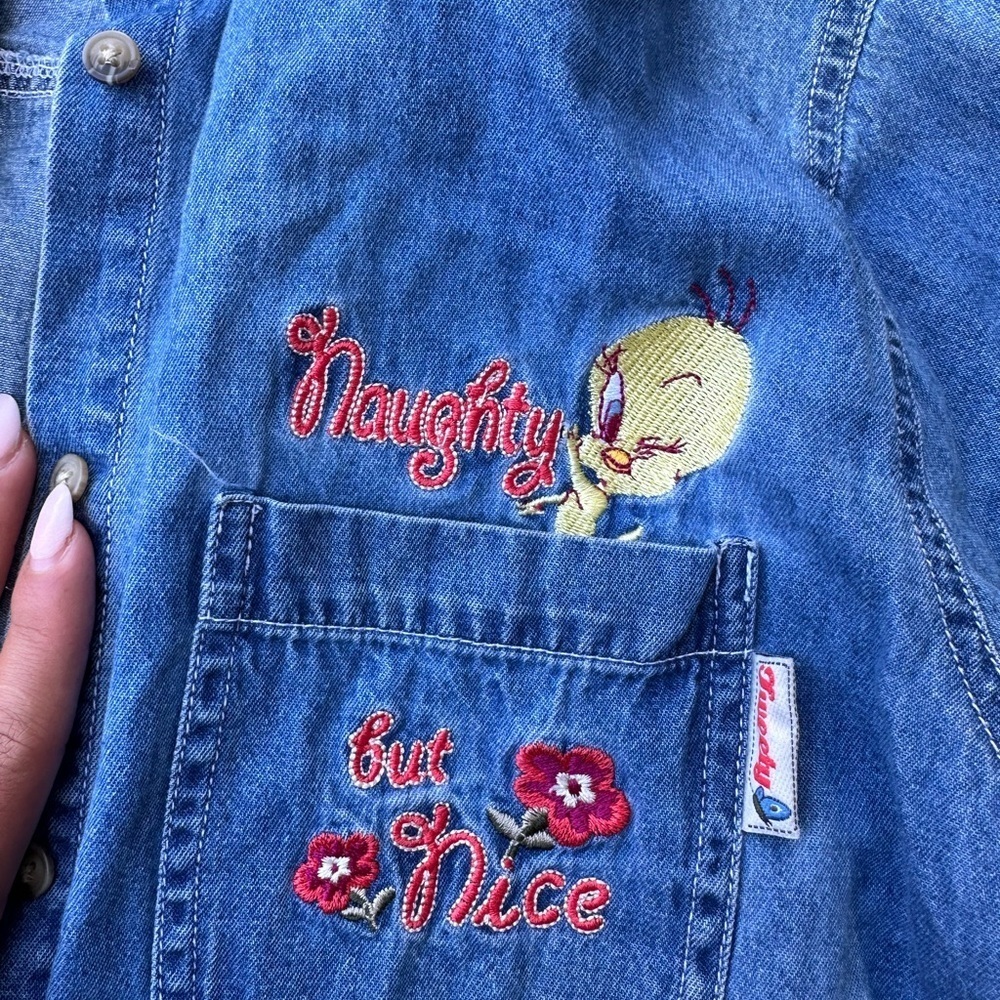 2001 tweety button up